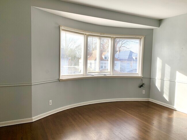 Livingroom - 67 W 5th St Unit 2