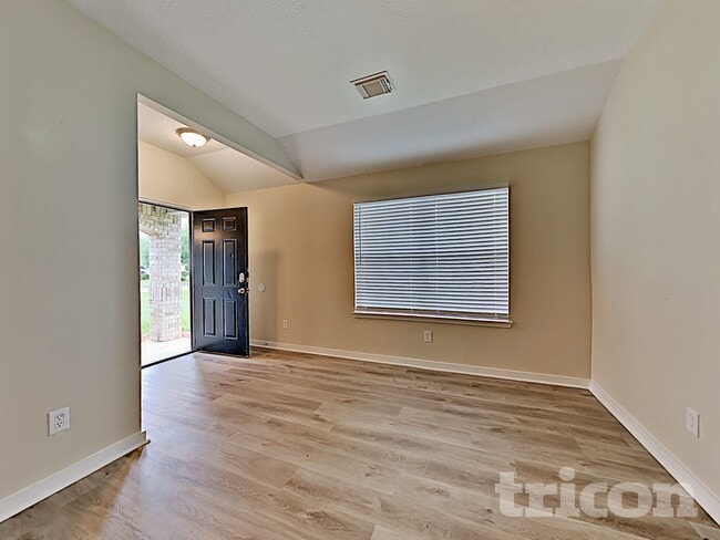 Photo - 16507 Lazy Ridge Rd