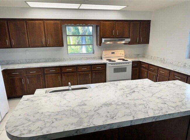 Photo - 19 Windy Point Rd