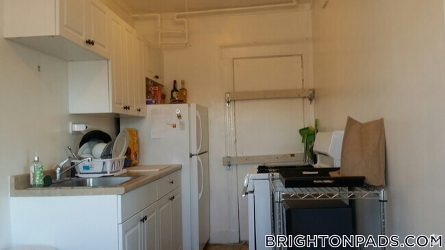 Building Photo - 1615 Commonwealth Ave Rental