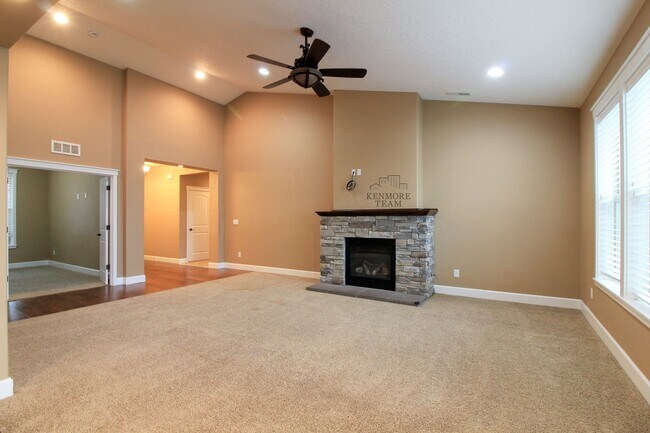 Photo - 3 Bedroom, 2.5 Bath Home + Office in South Richland