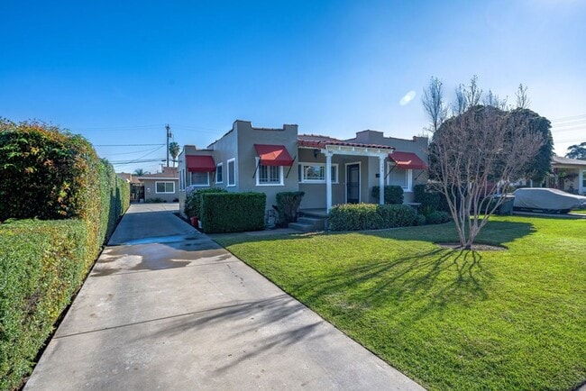 Building Photo - val540 Unit 540