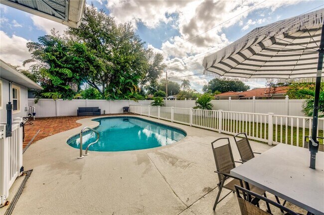 Photo - 5244 35th Terrace N