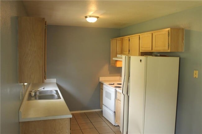 Photo - 193 Wade Ln Unit 5