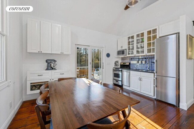 Photo - 5 Between Ln