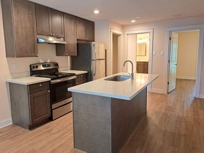 Building Photo - 9540 Stroelitz St Unit 9540