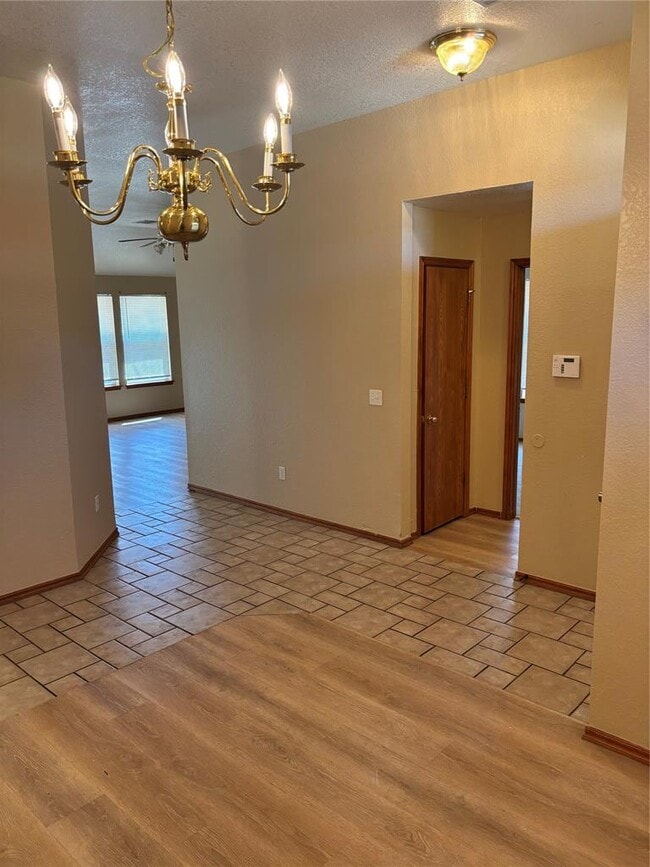 8204 Prairie Ridge Rd
