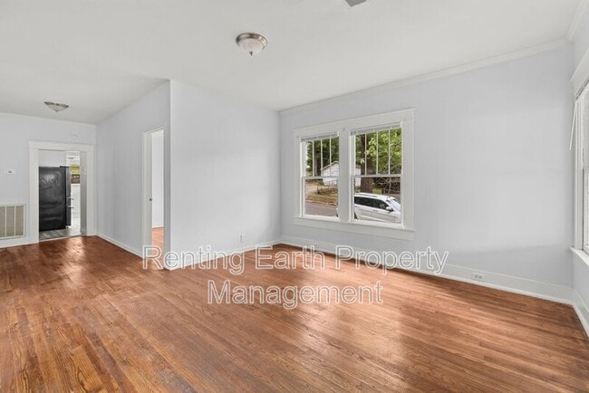 Photo - 5113 Farrell Ave