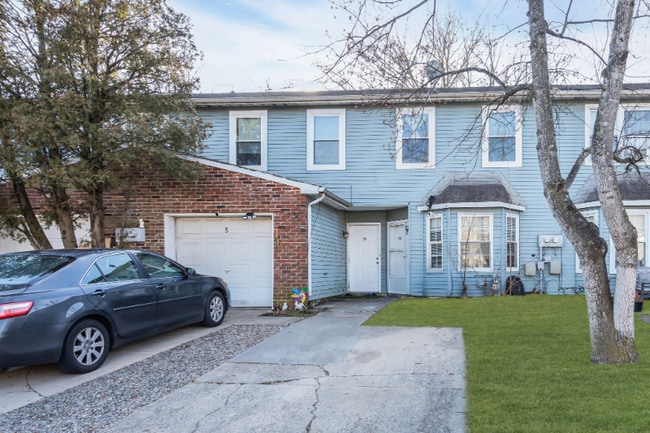 Photo - 5 Harrington Ln