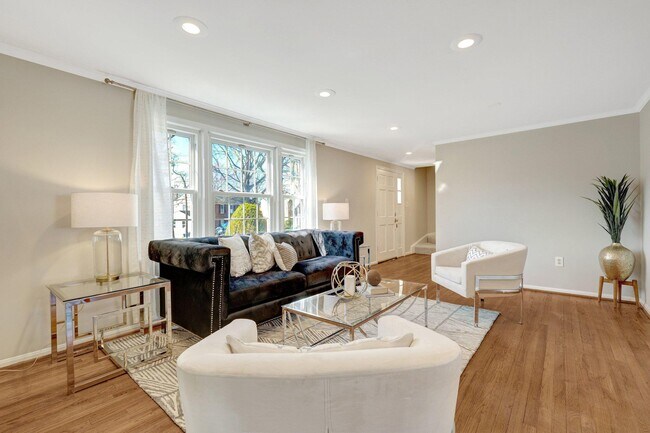 Photo - 2015 Freedom Ln