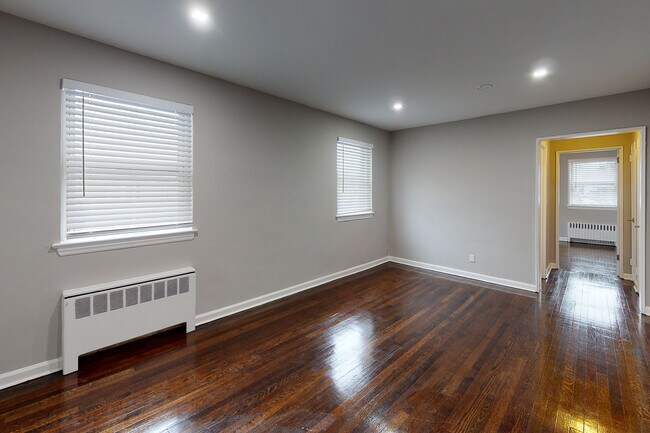 Photo - Watson Apartments