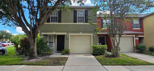 Building Photo - 3/2 One Car Garage Town Home in Meadow Woo...