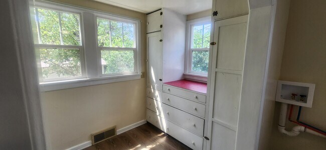 Photo - 405 S 12th Ave
