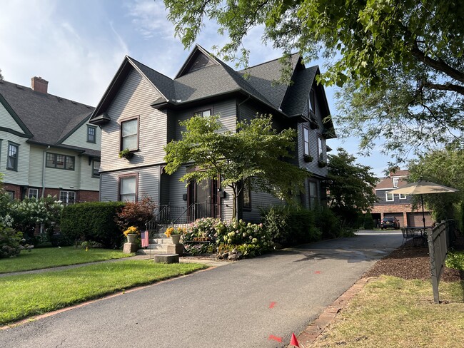 Photo - 510 Park Ave