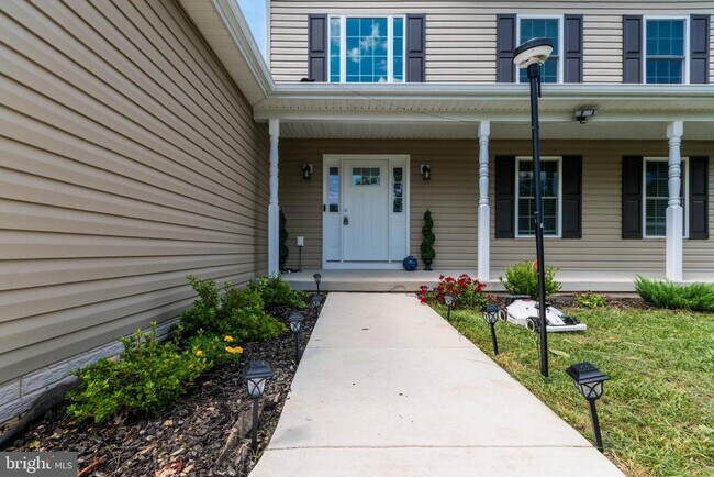 Photo - 342 Europa Way