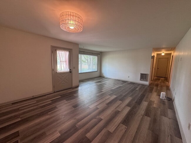 Photo - 2934 Butterworth Rd