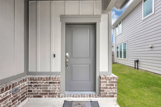 Photo - 7218 Clearwater Cv Dr