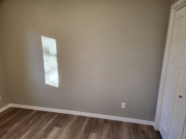 Photo - 1816 D Avenue Unit 1816B