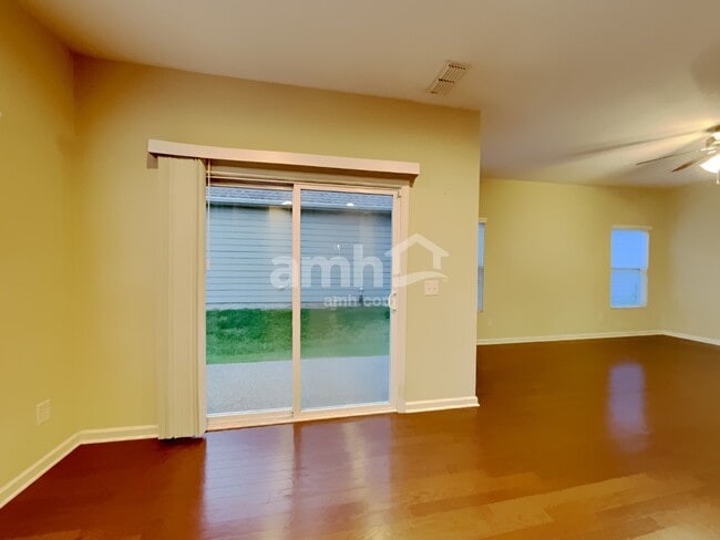 Photo - 308 Dunnwood Loop