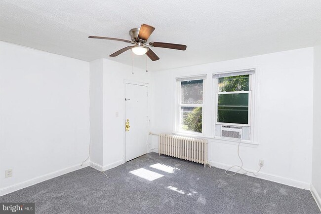 Building Photo - 430 Mellon St SE Unit 2 Rental