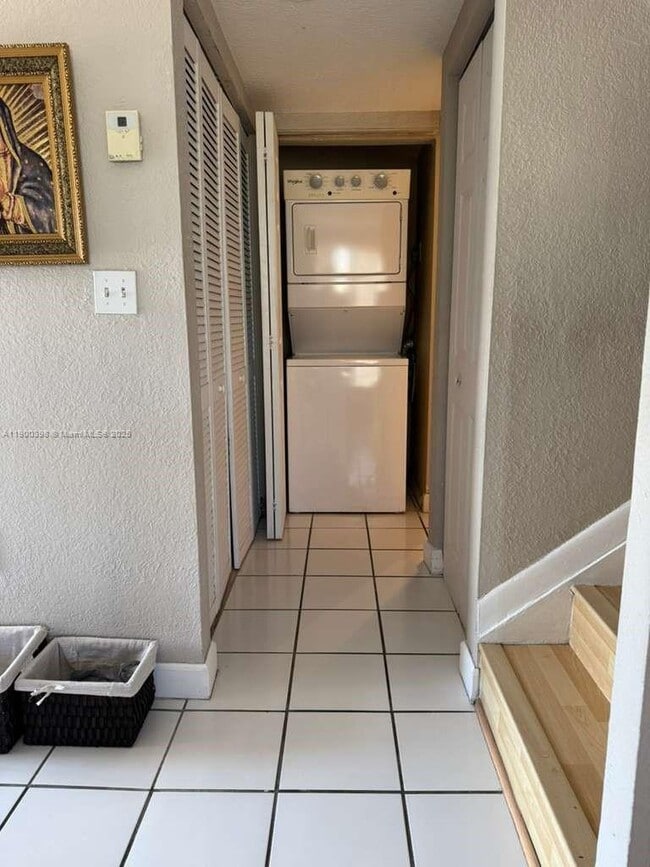 Photo - 4515 SW 68th Ct Cir