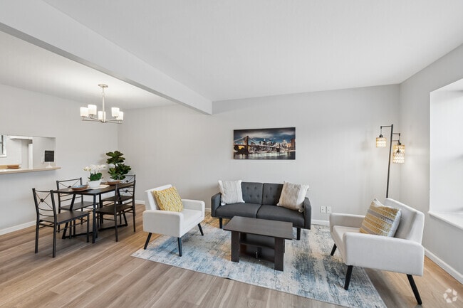 2BR, 1.5BA Townhouse - 1,026SF - Living Room