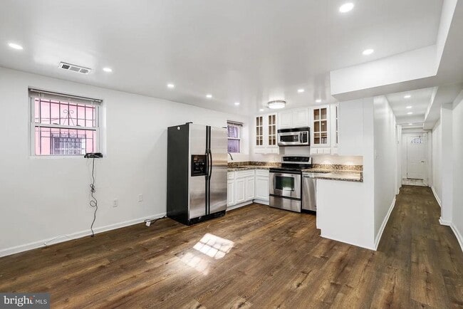 Photo - 1377 Quincy St NW