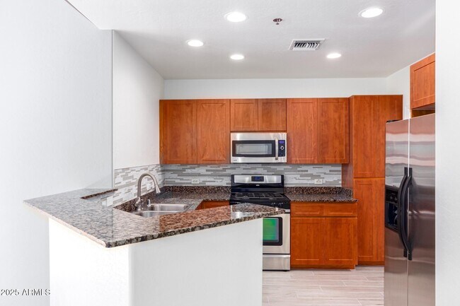 Photo - 17 W Vernon Ave