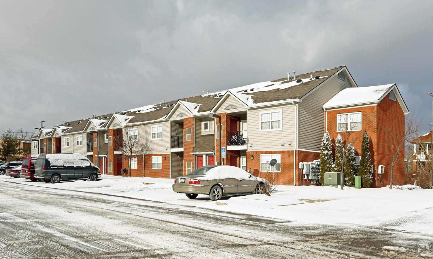 Northend Village - Northend Village Apartments