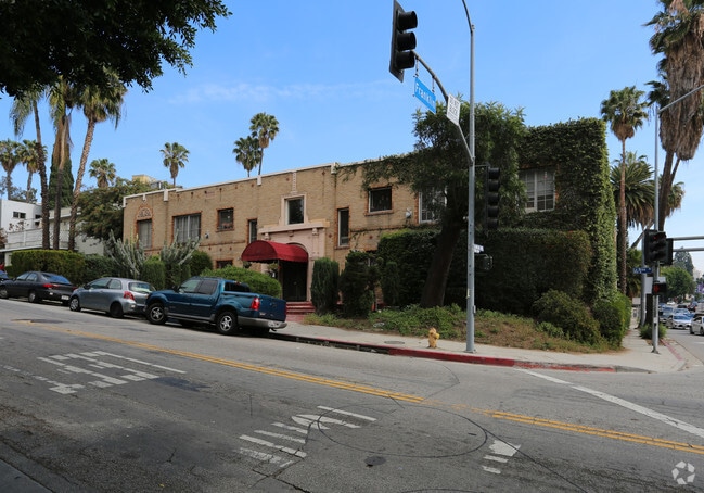 1800 North La Brea Ave