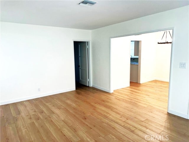 457 E Italia St