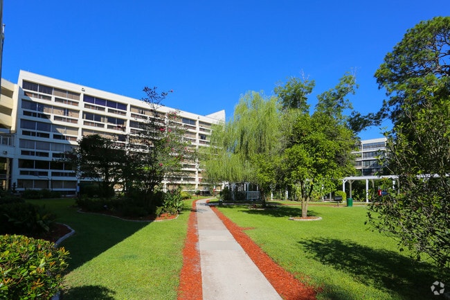 Photo - Florida Christian Apartments