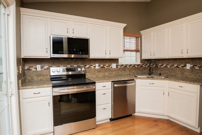 Photo - 4 bed 3 bath home in Valparaiso
