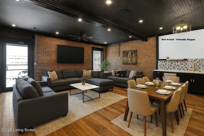 Photo - 1529 W Market St Unit 2