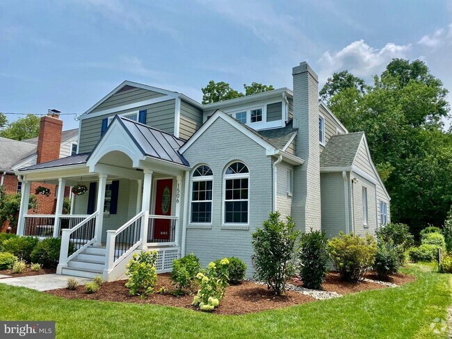 Building Photo - 1506 Noyes Dr Rental