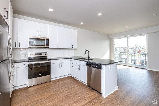 1BR, 1BA_Breen - 719 SF