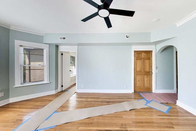 43 N Menard Ave Unit 2