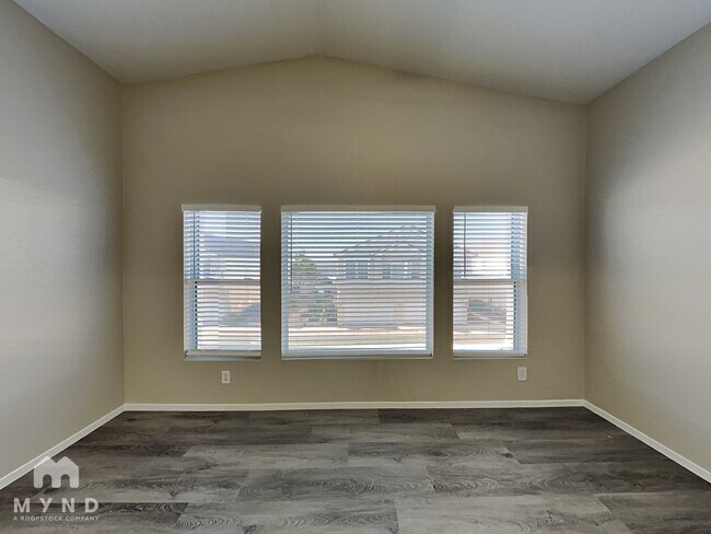 Photo - 1633 Lefty Garcia Way