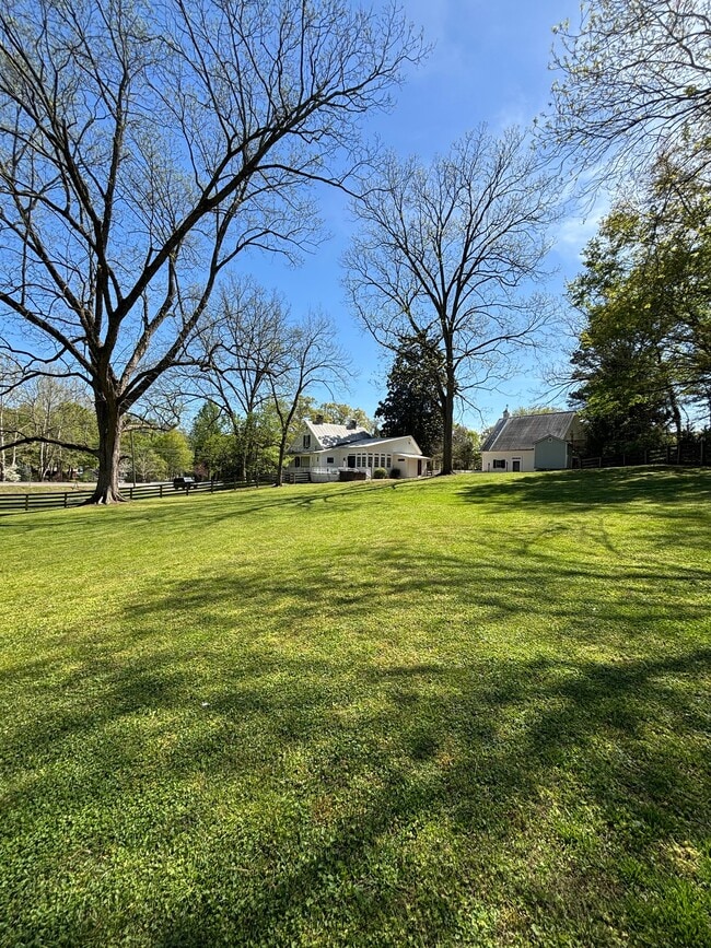 Photo - 311 Old Canton Rd