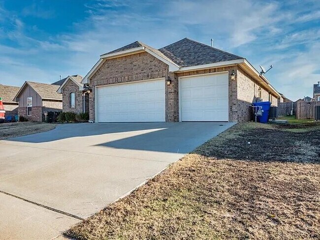 Photo - 1221 Pebble Pond Dr