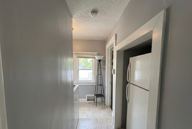 Photo - Cozy 1 Bedroom Apartment close to Aggieville!