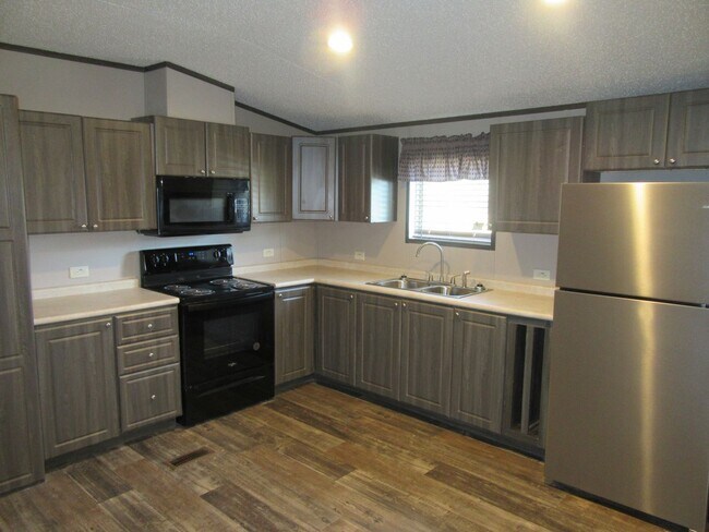 Photo - 4905 Alameda St