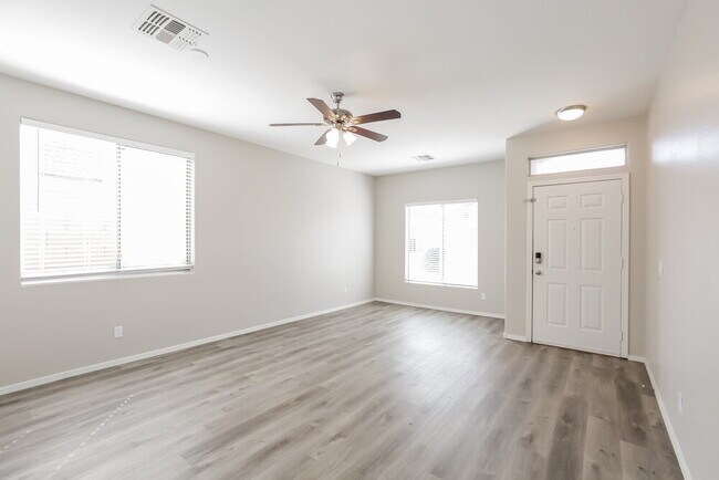 Photo - 6927 S 37th Glen