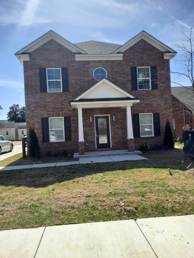 Building Photo - 4927 William Arnold Rd Unit 104
