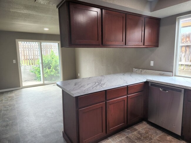 1218 S 41st Ave Unit n1218 b