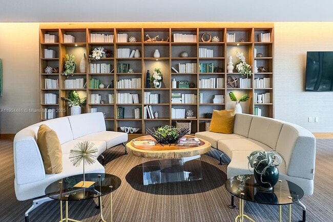 Photo - 16385 Biscayne Blvd Unit 2001