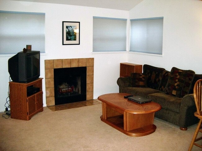 Building Photo - 5510 Stonewall Pl Unit 14