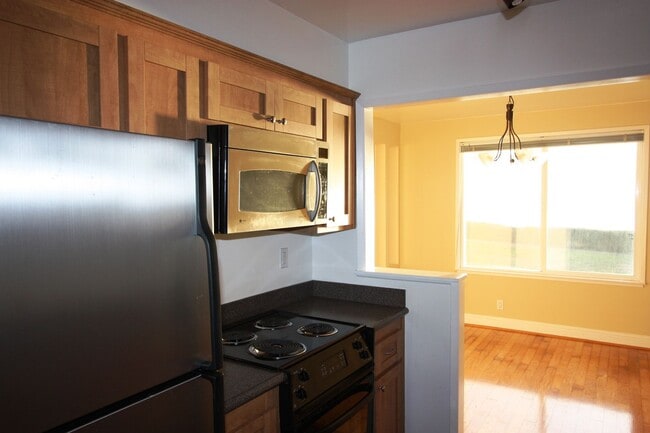Photo - Amazing Ocean Views! Ocean Facing 2 Bed, 1 Bath Condo in Pacifica