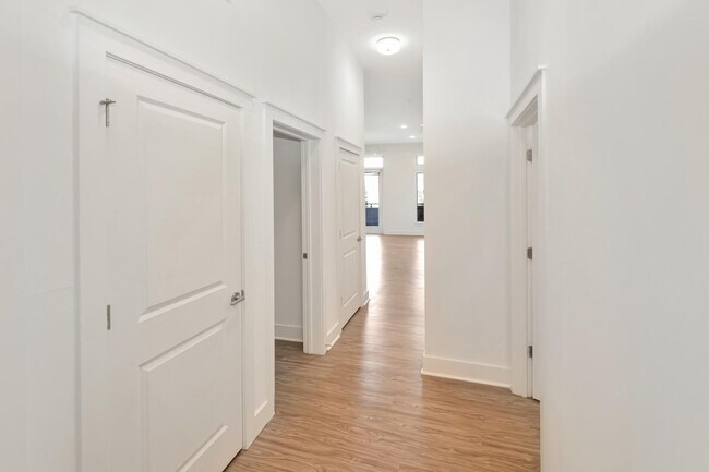 Photo - 101 S Tryon St