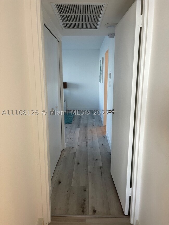 Photo - 5161 Collins Ave Unit 914
